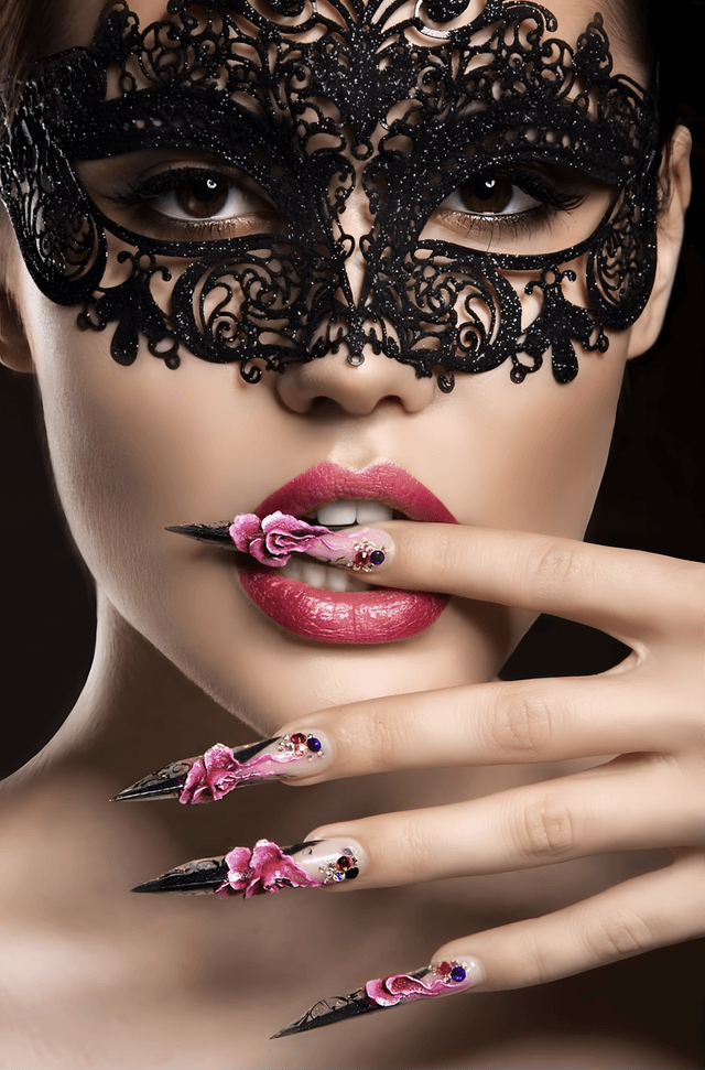 Елегантни нокти от Kiko Nails